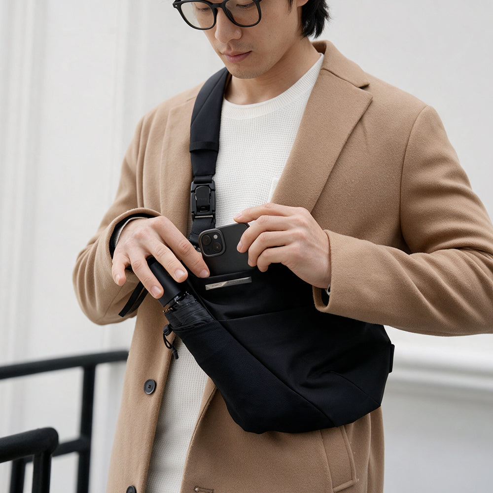 NIID FINO V Ultra-Slim Tech Right-Handed Sling Bag (2.5L)