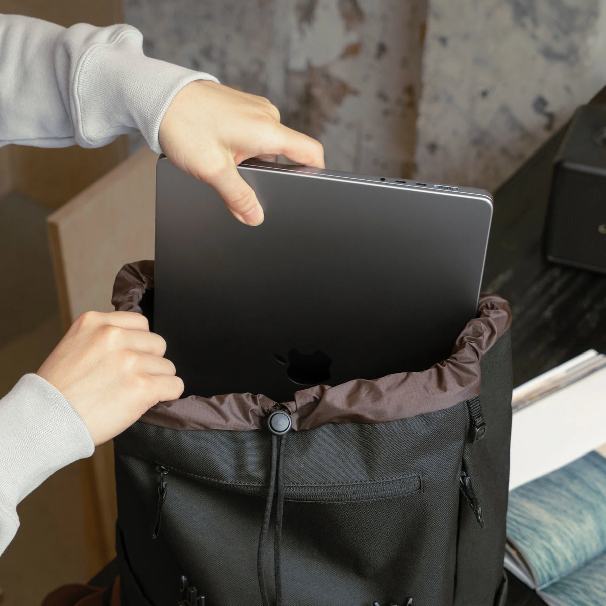 tomtoc Vintpack Laptop Backpack Medium (22L) - TA1