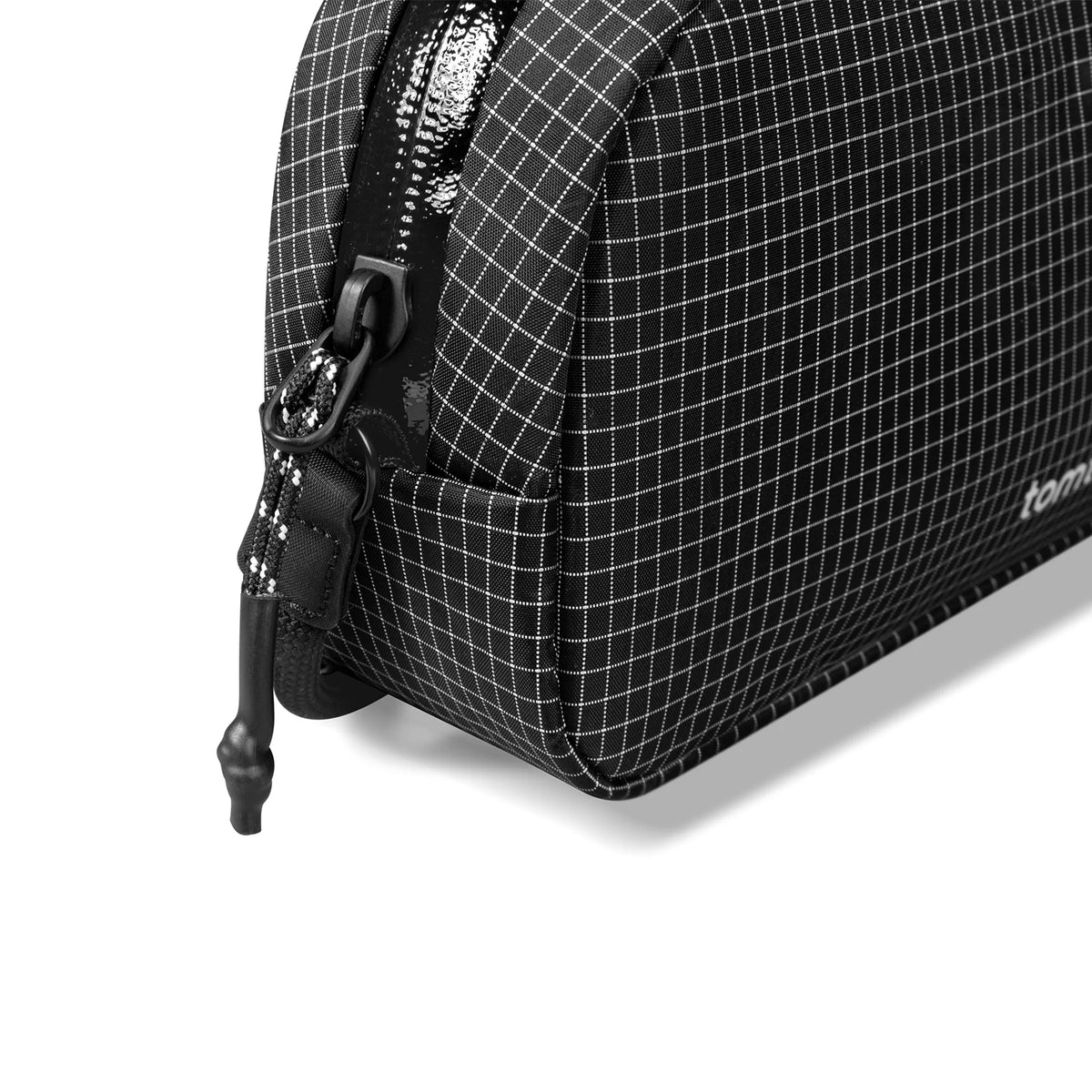 T12S1D2_ProOrganiserPouch_Small1L__Black